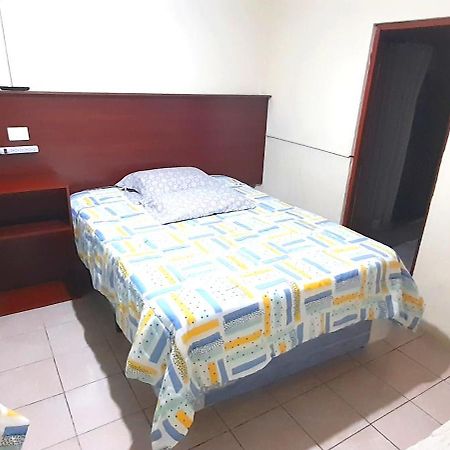 Hotel Ideal, Your House In 케트살테낭고 외부 사진