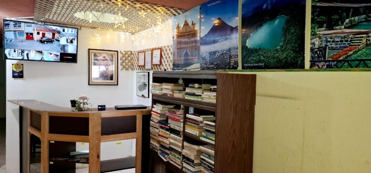 Hotel Ideal, Your House In 케트살테낭고 외부 사진